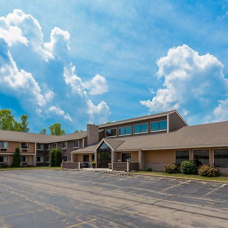 Americinn By Wyndham Hartford Wi Exterior foto