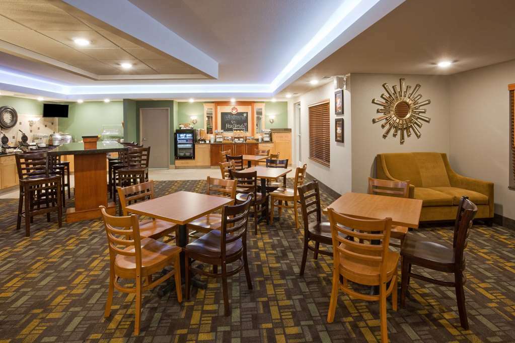 Americinn By Wyndham Hartford Wi Interior foto